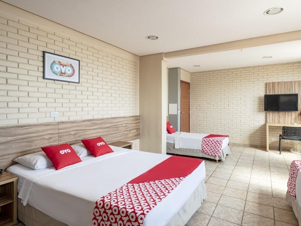 Rede Andrade Goiania Centro Hotell Exteriör bild