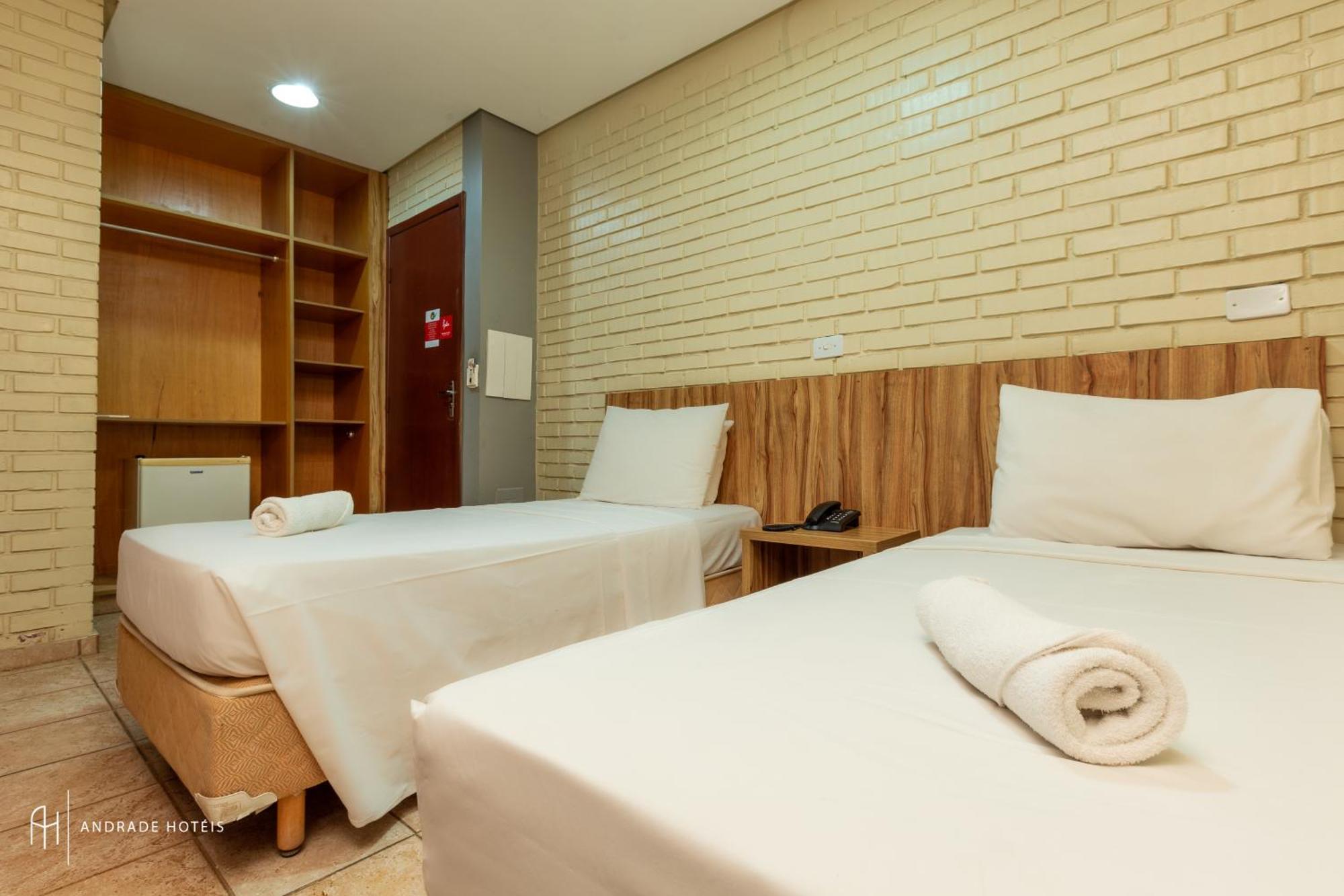 Rede Andrade Goiania Centro Hotell Exteriör bild