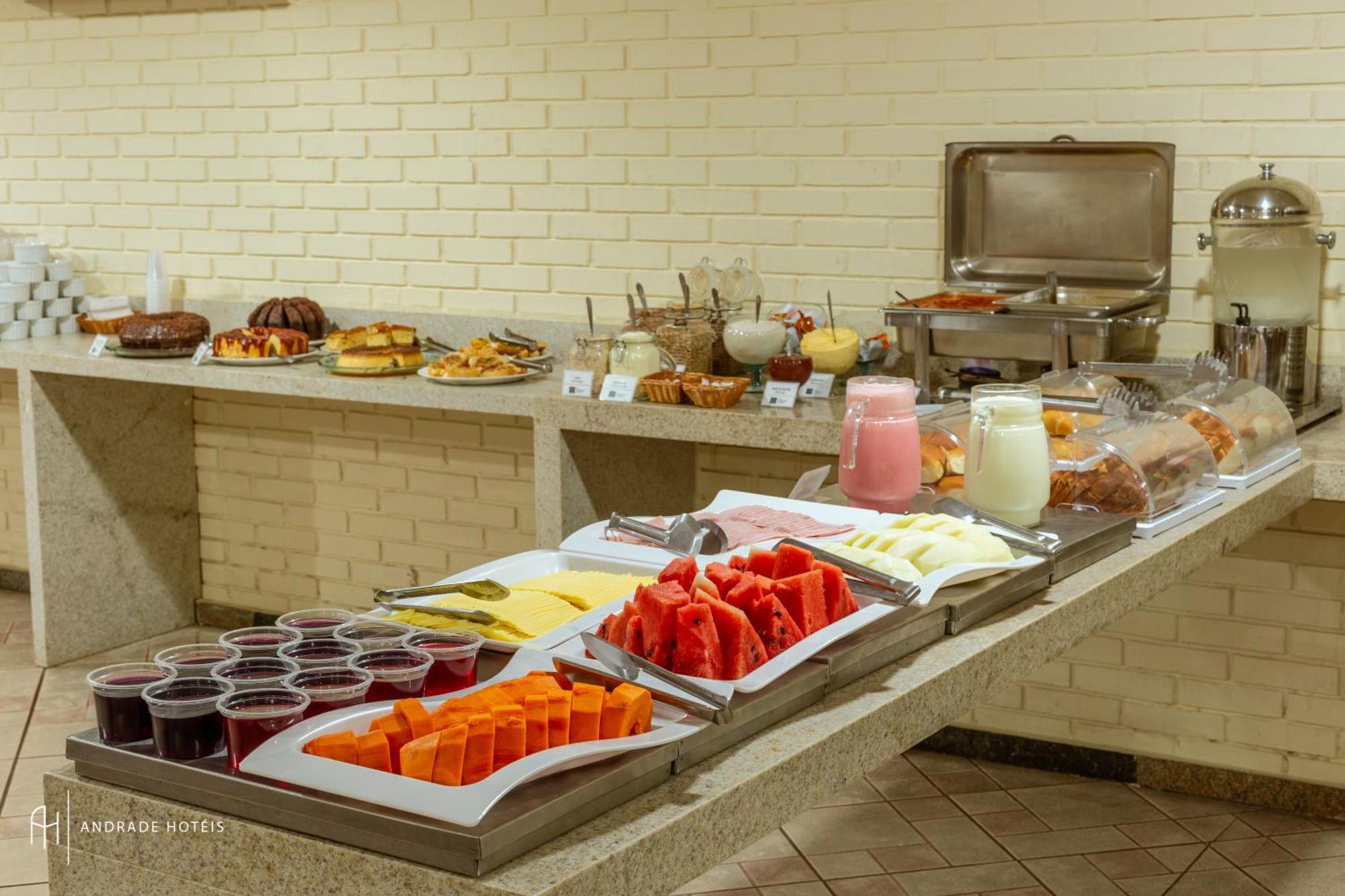 Rede Andrade Goiania Centro Hotell Exteriör bild